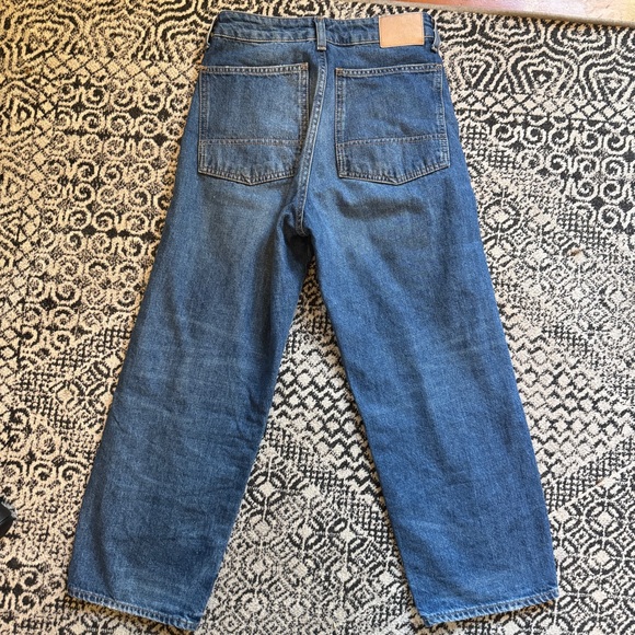 Like New 6397 High Rise Jeans / Tony Pant. Made in Italy. Size 23. Straight leg. - Picture 5 of 10